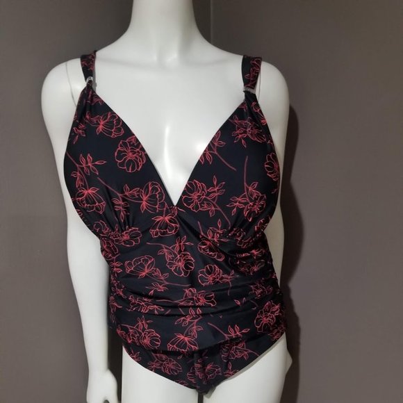 Calvin Klein Shirred Tummy-Control One-Piece Swimsuit Size 18 - Picture 2 of 11